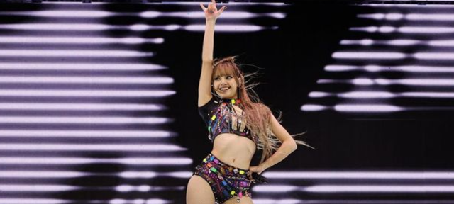 Maroon 5 dan Lisa BLACKPINK Resmi Kolaborasi, Rilis Priceless